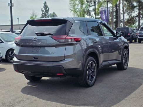 Used 2024 Nissan Rogue SV image 41