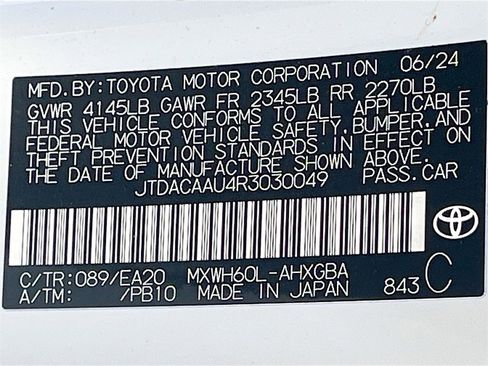 Used 2024 Toyota Prius XLE image 32