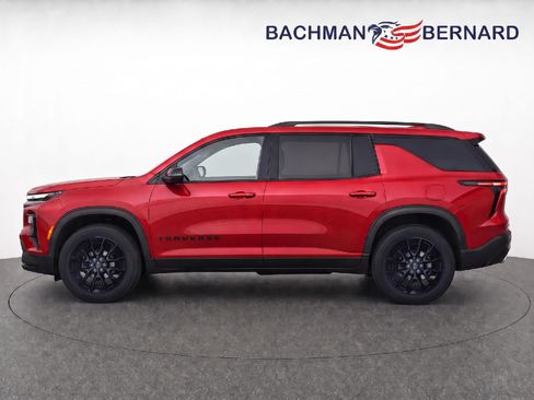 Used 2025 Chevrolet Traverse LT w/ Midnight/Sport Edition FWD image 4