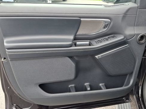 Used 2025 Ford Expedition Platinum AWD/4WD image 10