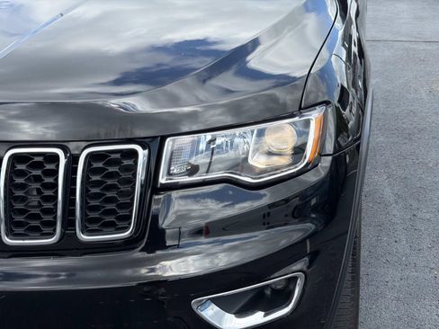 Used 2020 Jeep Grand Cherokee Limited AWD/4WD image 11
