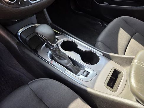Used 2024 Chevrolet Malibu LT FWD image 11