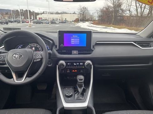 Used 2023 Toyota RAV4 XLE image 28