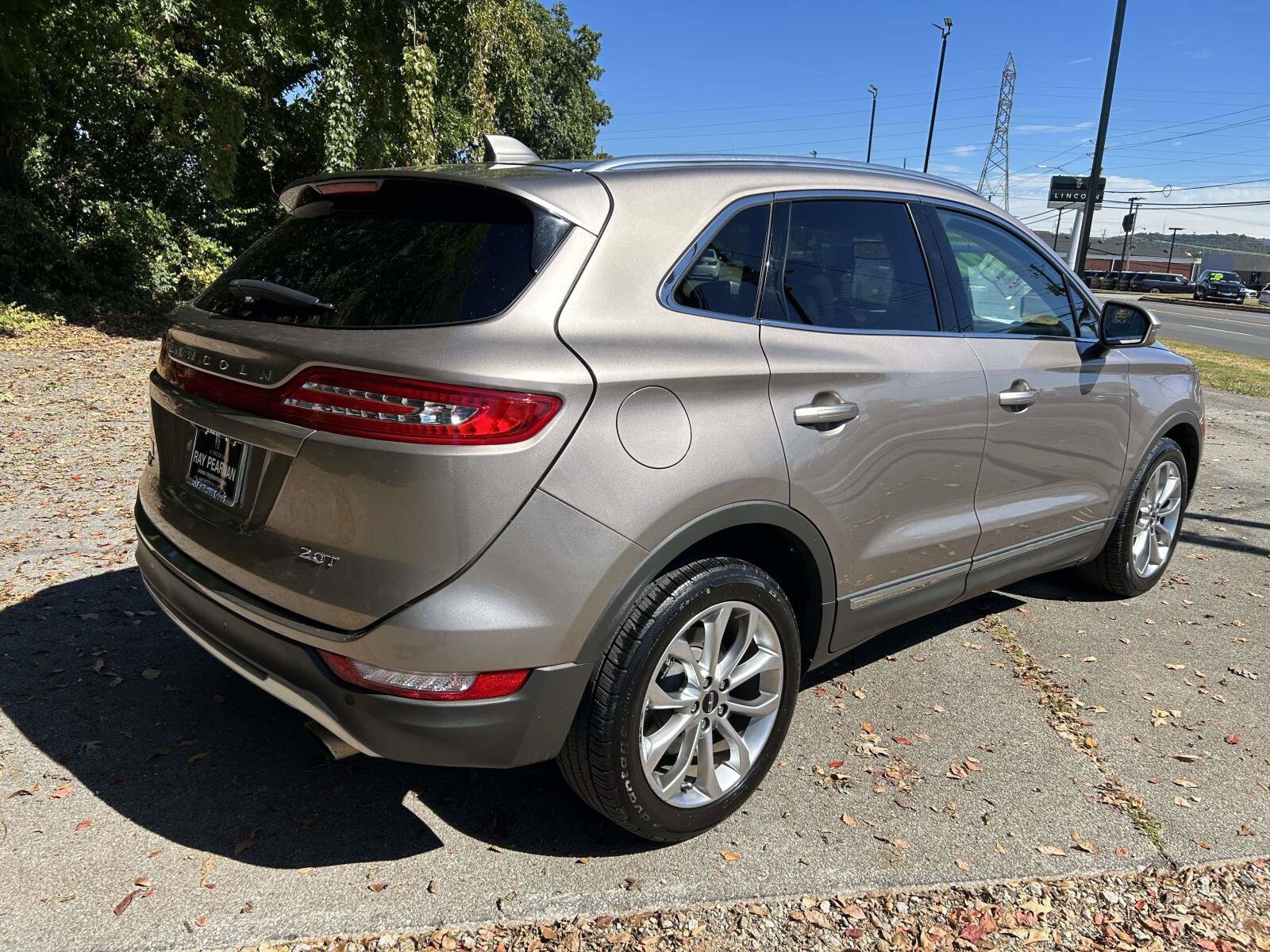 Used 2018 Lincoln MKC Select w/ Select Plus Package FWD image 3