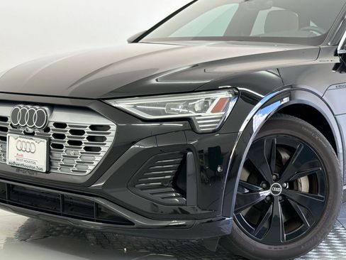 Used 2024 Audi Q8 e-tron Premium Plus w/ Premium Plus Package AWD/4WD image 11