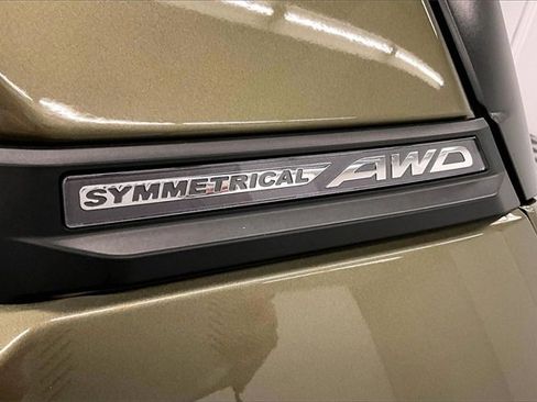 Used 2025 Subaru Forester Premium w/ Convenience Package #1 image 8