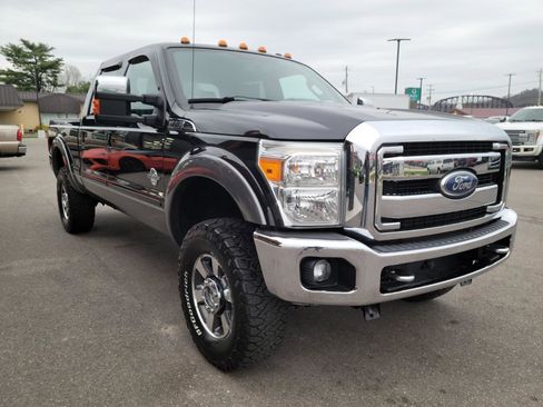 Used 2011 Ford F350 Lariat w/ Lariat Ultimate Pkg image 3