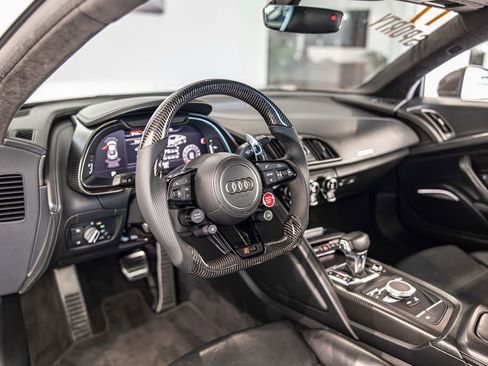 Used 2017 Audi R8 V10 plus image 17