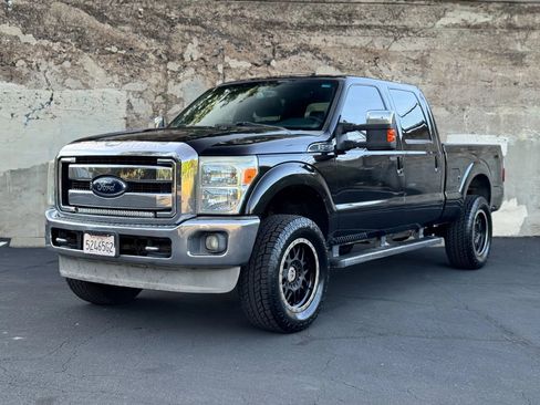 Used 2012 Ford F250 Lariat w/ Chrome Pkg AWD/4WD image 12