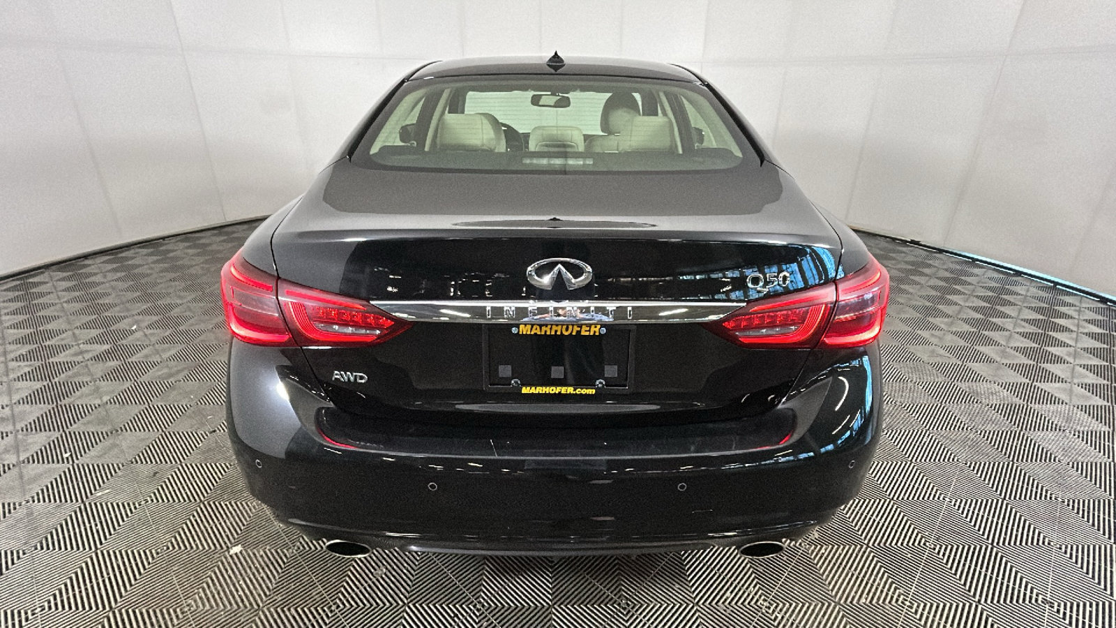 Used 2023 INFINITI Q50 Luxe AWD/4WD image 3