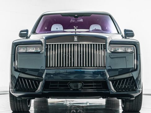 Used 2025 Rolls-Royce Cullinan Black Badge AWD/4WD image 4