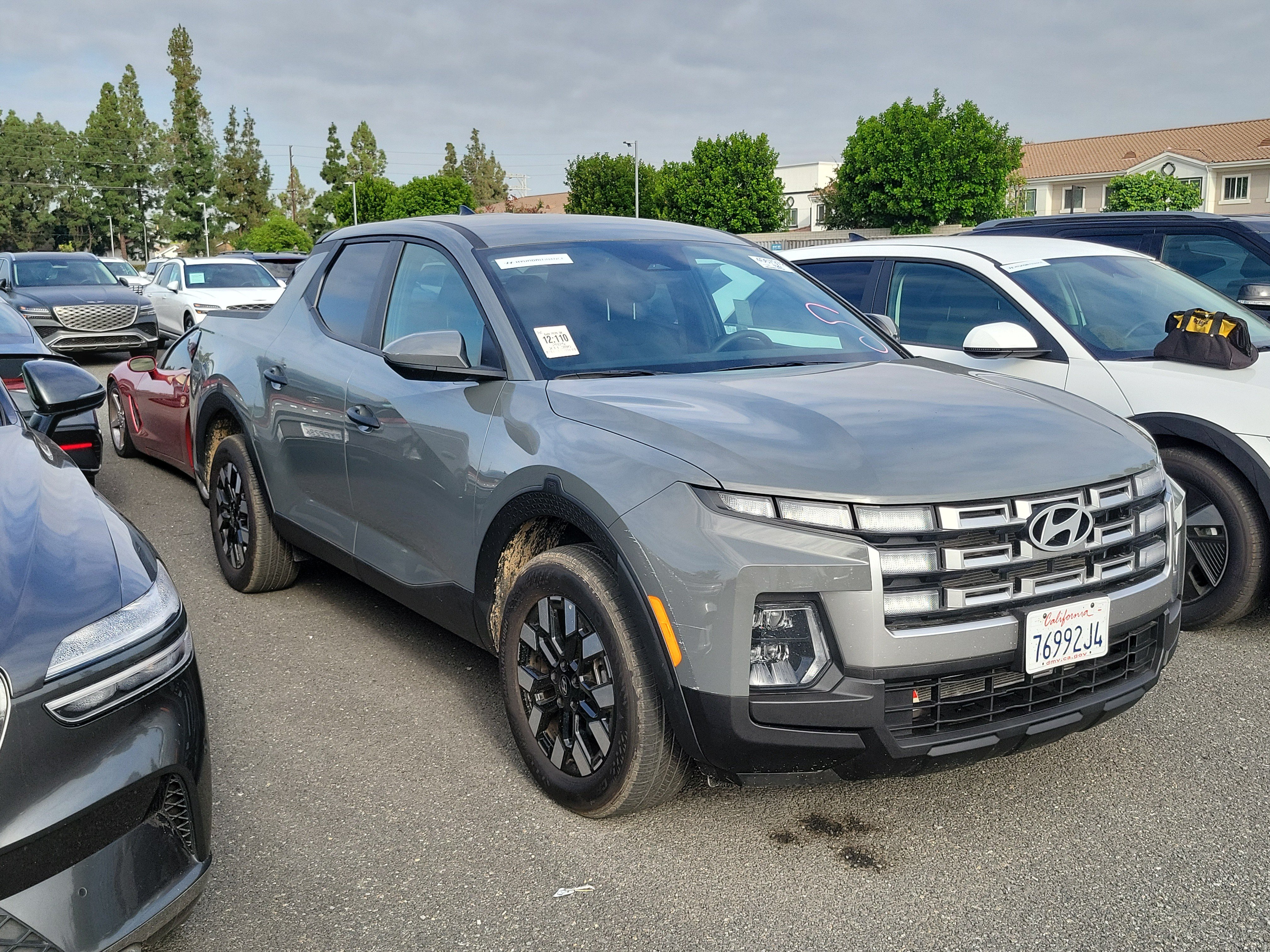 Certified 2025 Hyundai Santa Cruz SE FWD image 3