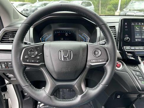 Used 2023 Honda Odyssey EX-L image 18
