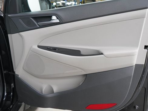 Used 2016 Hyundai Tucson Sport AWD/4WD image 9