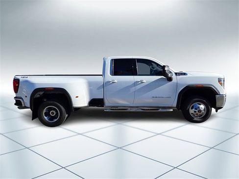 Used 2022 GMC Sierra 3500 SLE w/ SLE Value Package image 3