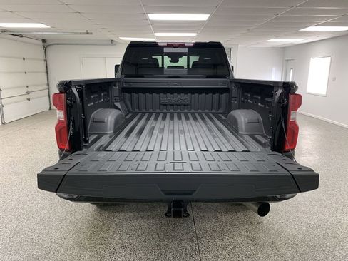 Used 2024 Chevrolet Silverado 2500 High Country w/ Technology Package AWD/4WD image 32
