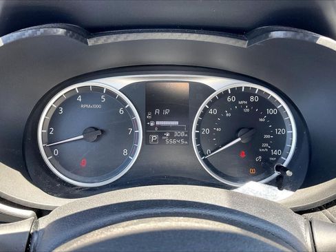 Used 2024 Nissan Versa S FWD image 20