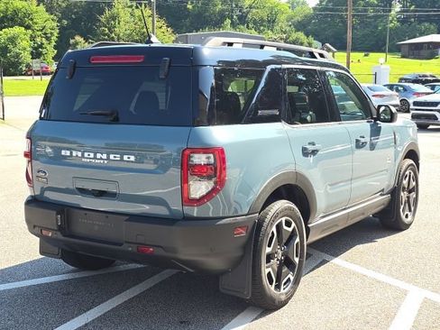 Used 2022 Ford Bronco Sport Outer Banks w/ Tech Package AWD/4WD image 5
