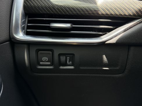 Used 2022 Cadillac XT4 Sport w/ Enhanced Visibility Package FWD image 26