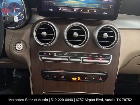 Used 2022 Mercedes-Benz GLC 300 image 35