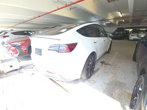 Used 2023 Tesla Model Y Long Range AWD/4WD image 5