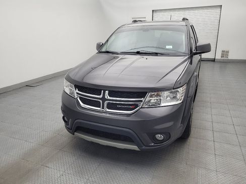 Used 2019 Dodge Journey SE FWD image 15