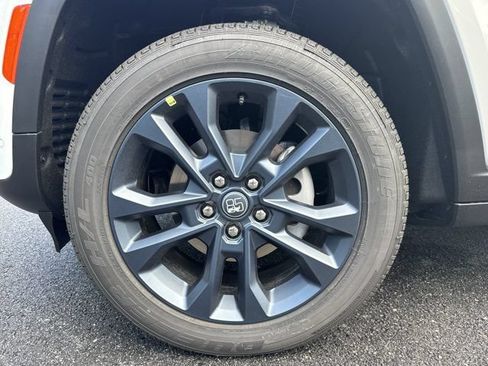 New 2026 Jeep Grand Cherokee Limited AWD/4WD image 11
