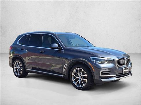 Used 2019 BMW X5 xDrive40i w/ Premium Package 2 AWD/4WD image 3
