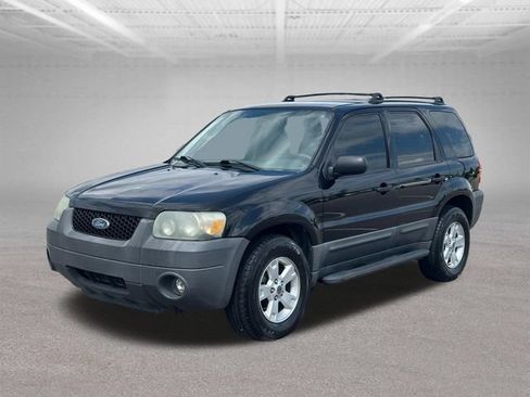 Used 2005 Ford Escape XLT AWD/4WD image 3