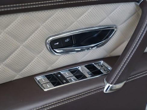 Used 2017 Bentley Flying Spur W12 AWD/4WD image 33