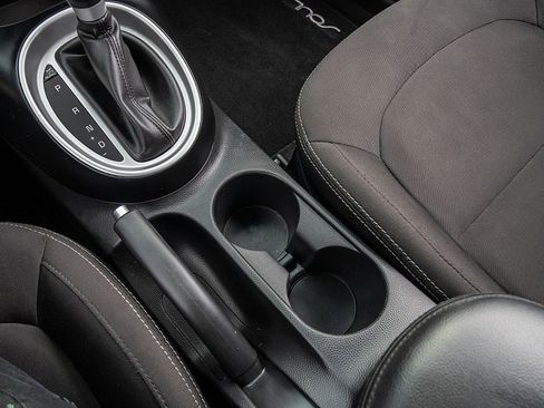 Used 2019 Kia Soul image 27