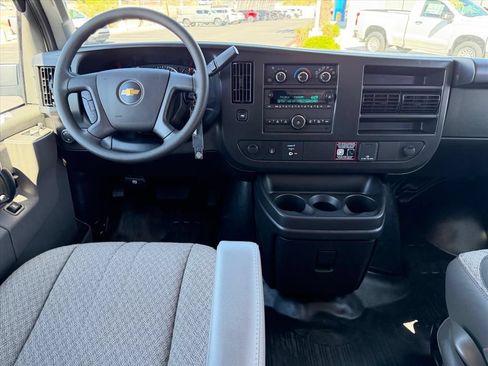 New 2026 Chevrolet Express 2500 RWD image 7