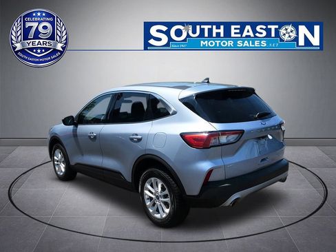 Used 2022 Ford Escape SE w/ Cold Weather Package AWD/4WD image 5