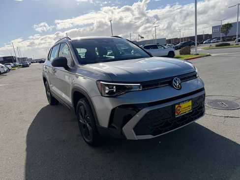 New 2026 Volkswagen Taos S image 8