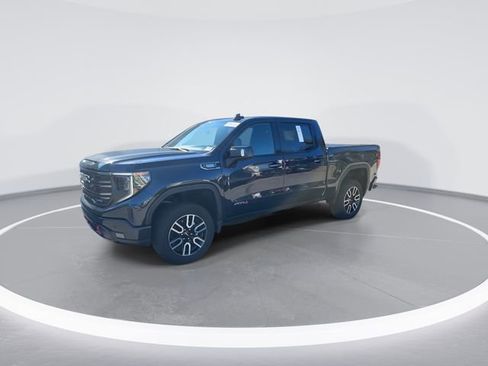 Used 2025 GMC Sierra 1500 AT4 w/ AT4 Premium Package AWD/4WD image 3