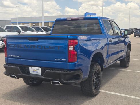 Used 2023 Chevrolet Silverado 1500 Custom Trail Boss AWD/4WD image 3