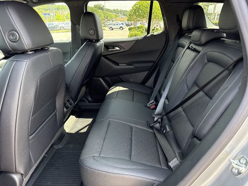 New 2026 Chevrolet Equinox LT w/ Convenience Package II FWD image 12