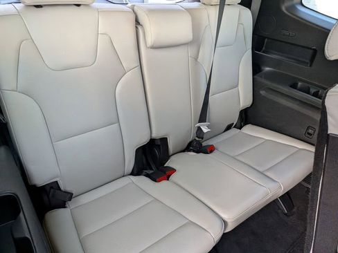 Used 2022 Kia Telluride EX w/ Towing Package image 35