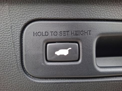 Certified 2025 Honda Pilot TrailSport image 31