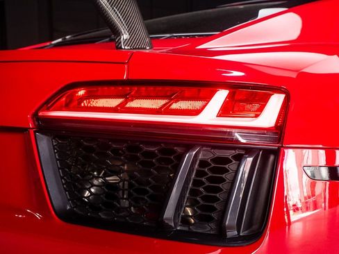 Used 2017 Audi R8 V10 w/ Carbon Exterior Package AWD/4WD image 26