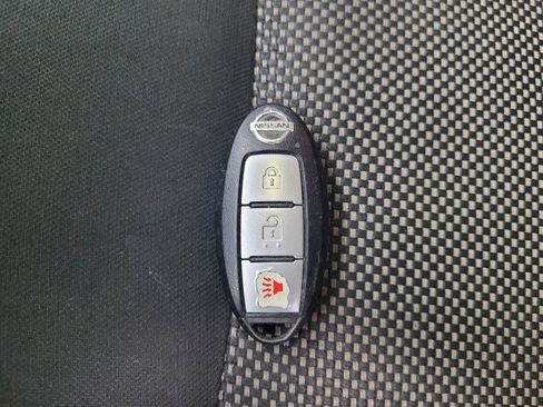 Used 2019 Nissan Pathfinder S FWD image 32