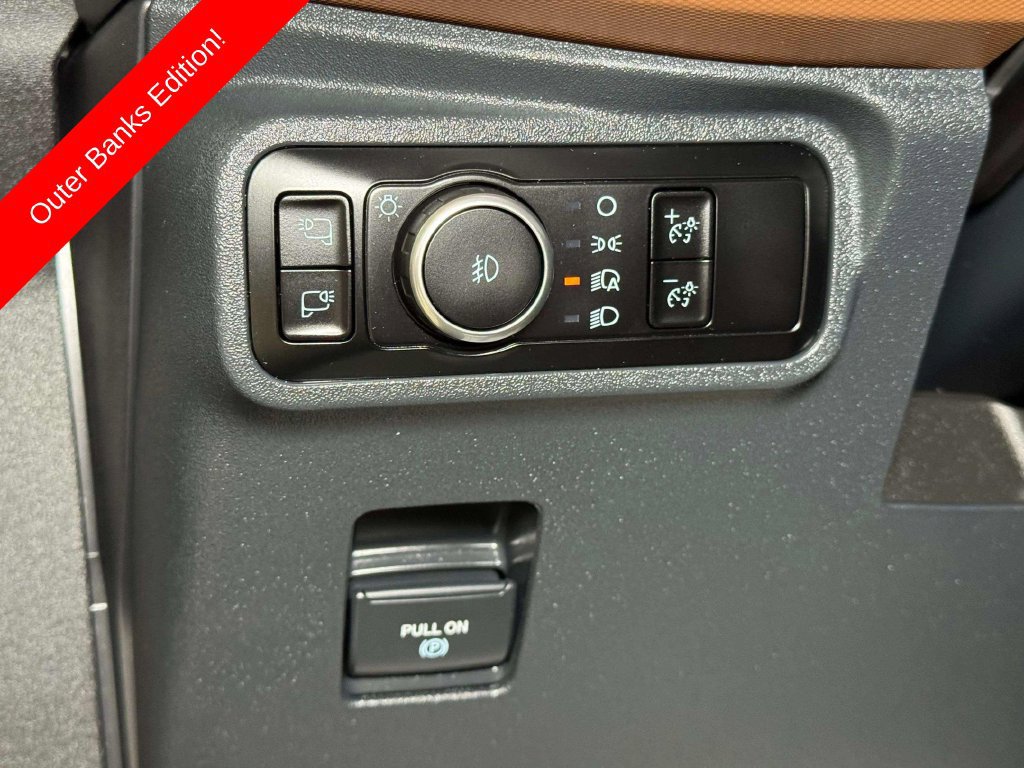 Used 2024 Ford Bronco Outer Banks AWD/4WD image 11