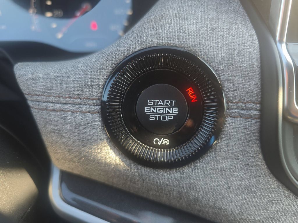 Used 2023 Jeep Compass Latitude AWD/4WD image 37