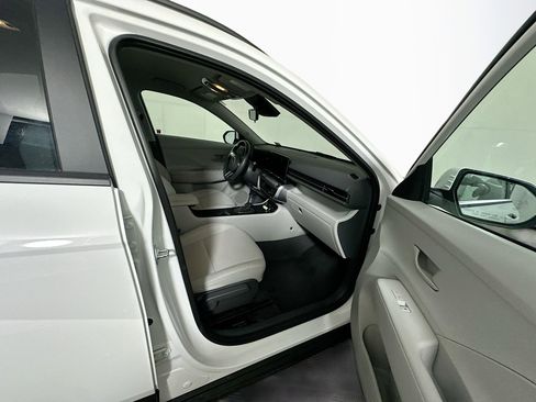 Used 2025 Hyundai Kona SEL image 30