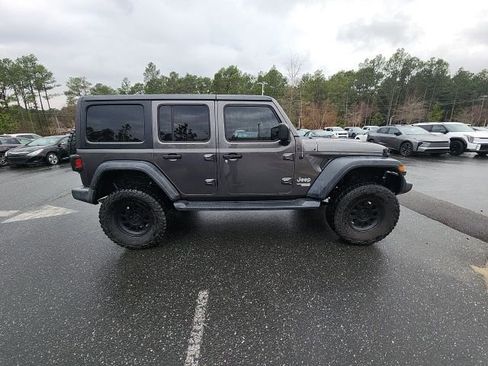 Used 2019 Jeep Wrangler Unlimited Sport S image 10