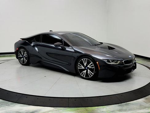 Used 2016 BMW i8 image 3