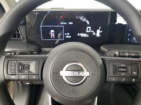 Used 2025 Nissan Kicks SV FWD image 23