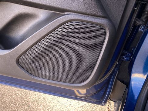 Used 2023 GMC Terrain SLT image 29