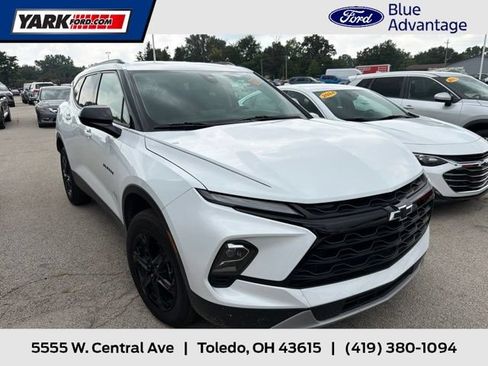 Used 2025 Chevrolet Blazer LT w/ Convenience Package FWD image 1