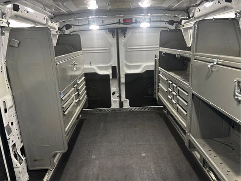 Used 2023 Ford Transit 250 Low Roof RWD image 20